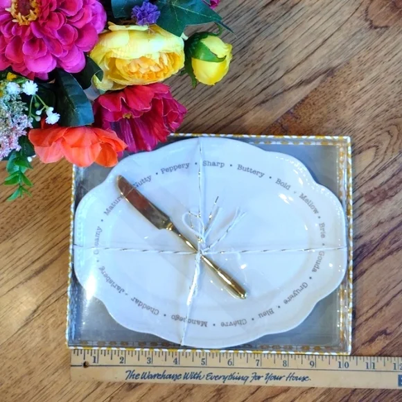 Cheese Plate Hostess Set - Picture 2 of 5